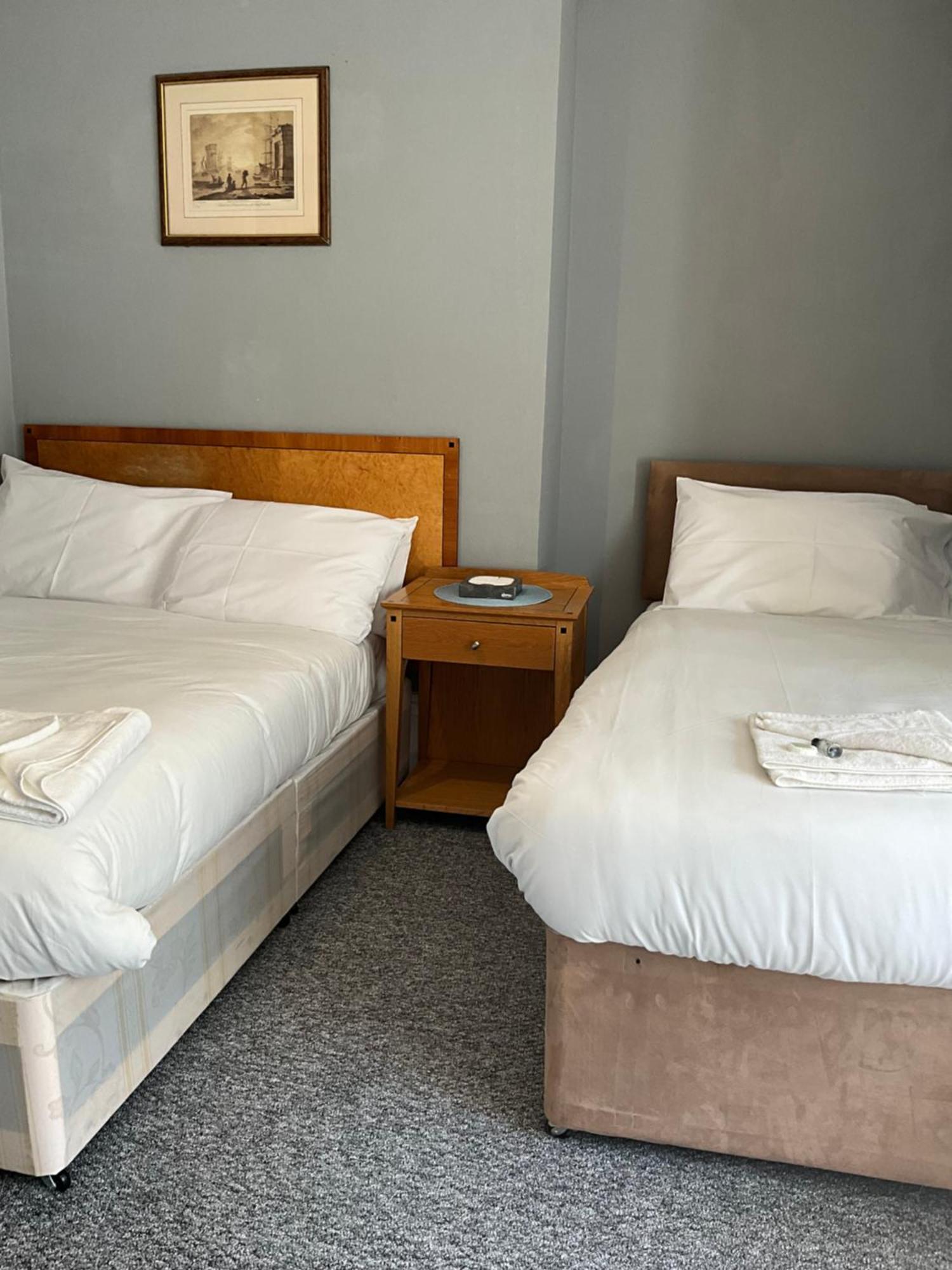 Sterling Lodge Hotel イーストボーン エクステリア 写真
