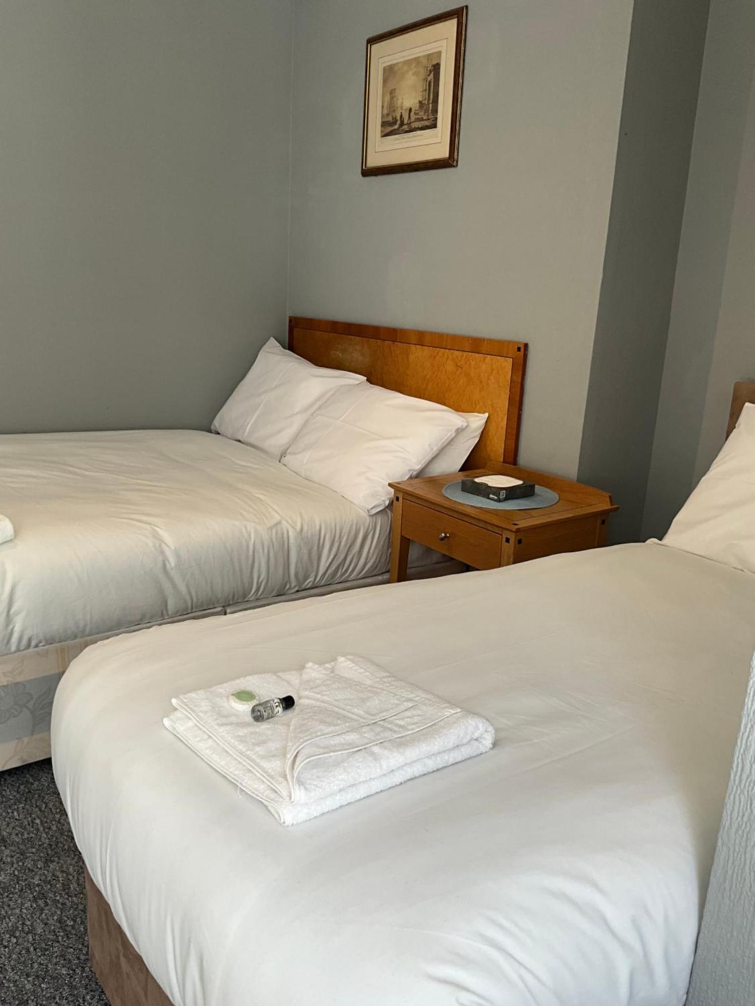 Sterling Lodge Hotel イーストボーン エクステリア 写真