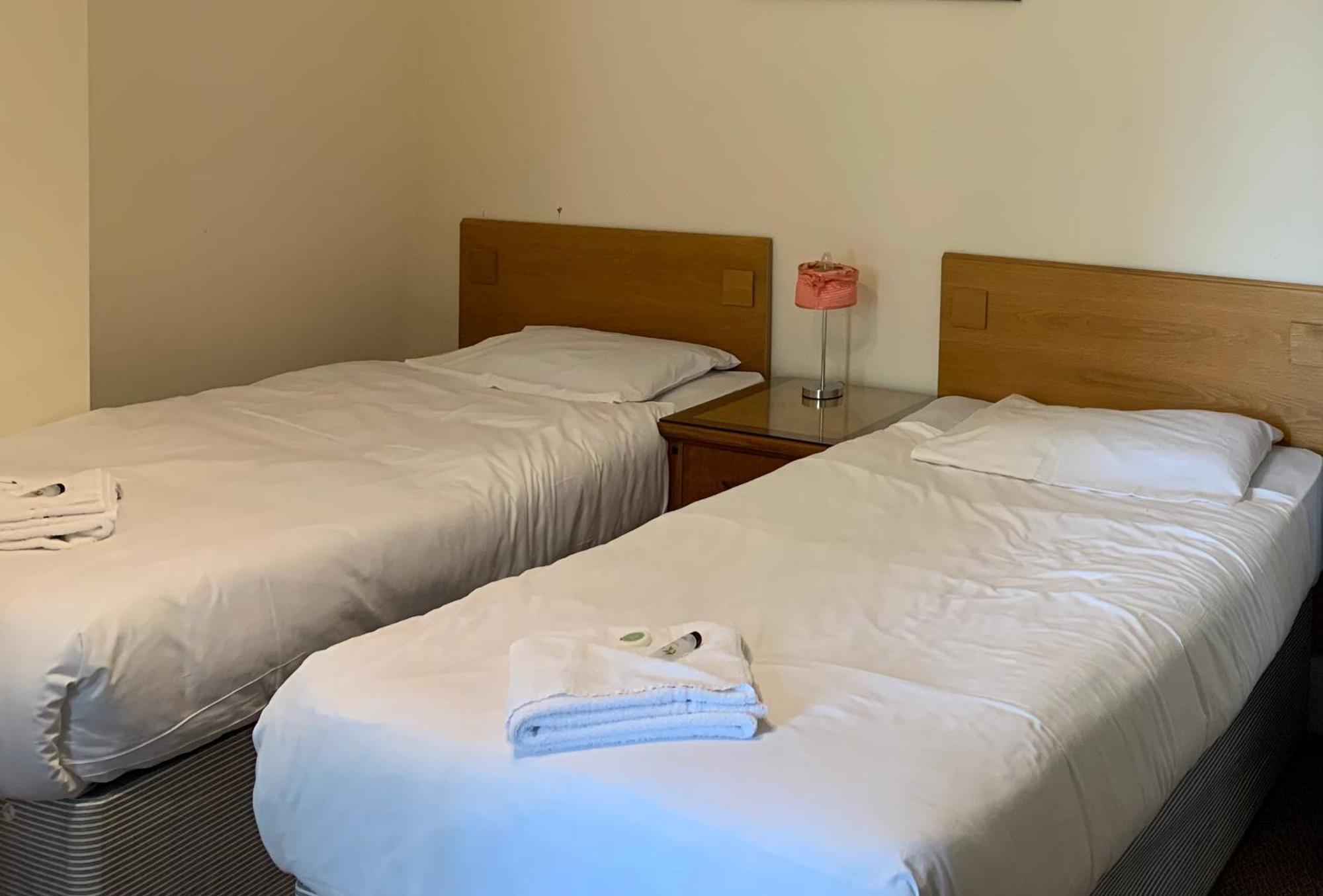 Sterling Lodge Hotel イーストボーン エクステリア 写真