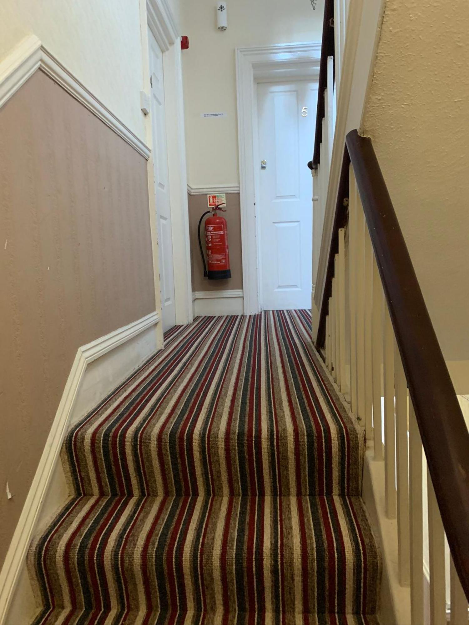 Sterling Lodge Hotel イーストボーン エクステリア 写真